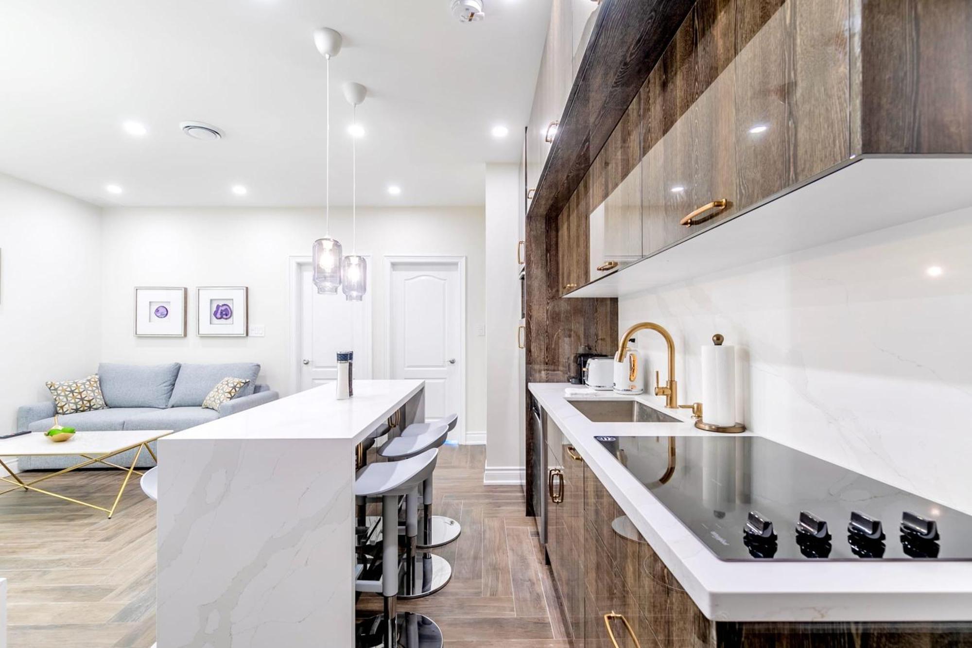 تورونتو Modern Pet-Friendly Chinatown Apartment المظهر الخارجي الصورة