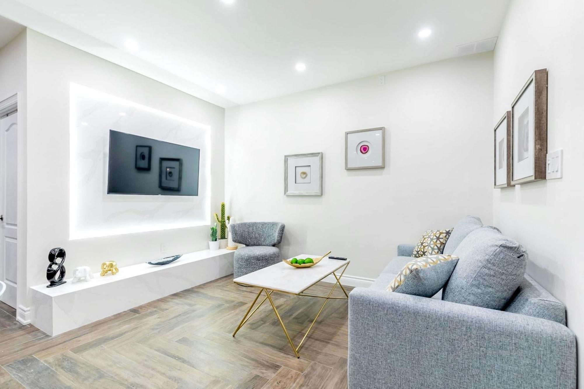 تورونتو Modern Pet-Friendly Chinatown Apartment المظهر الخارجي الصورة